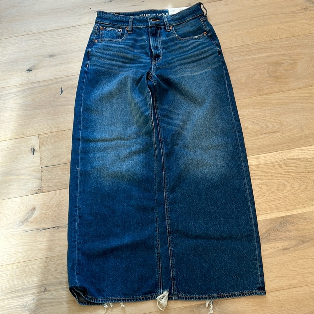 American eagle size 2 super high-rise baggy wide leg ankle jeans